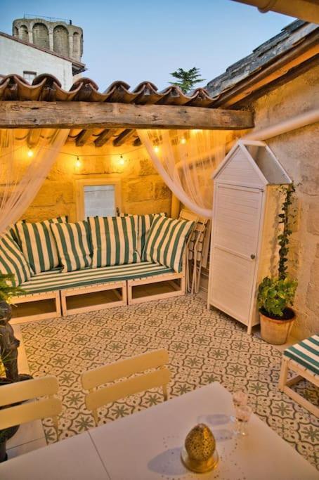 Appartement-Terrasse Centre Historique Uzes Bagian luar foto