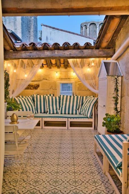 Appartement-Terrasse Centre Historique Uzes Bagian luar foto